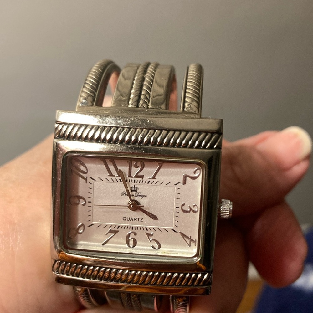 Vintage ladies cuff watch